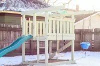 CRAFTSMAN’sUPSTAIRS! 3 bd rm w/impressive attic!