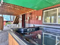 Breathtaking River Views and Expansive Deck - Charming Cabin Retreat
