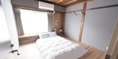 junos Hotels in 
