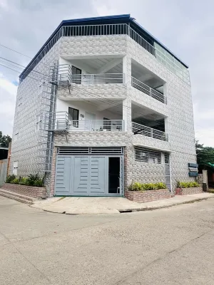 An apartment type with WiFi, AC and parking where you can stay, rest and relax. Hotels in Santo Tomas