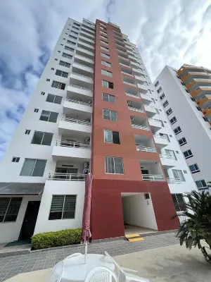 Pretty & Cozy One Bedroom Apartment! 2 Pools & 5 minute walk to Tonsupa Beach! Hotel a 