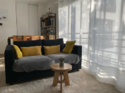 Apartment in the center of town, view of the Jardin des Plantes, with secure parking.