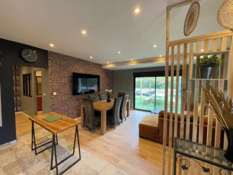 un Séjour de Charme à Gémenos, Niché au Cœur de la Provence Hotels in Gemenos