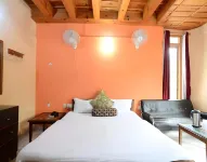 StayApart I the Maple Residences - Lake Front