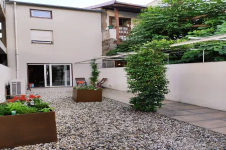 Station House Отели рядом с достопримечательностью «Замок Гимарайнш»