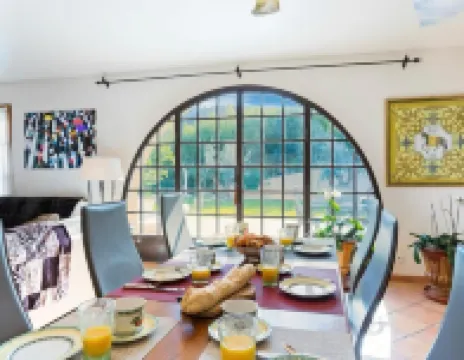 Dolce Villa, Villa au Cœur de la Verdure 盧河畔拉科爾酒店