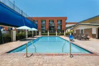 Travelodge Inn & Suites by Wyndham Anaheim on Disneyland Dr
