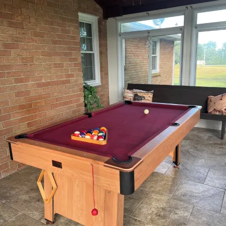 Charming 3-bedroom house located in Cottontown just 20 miles from Nashville