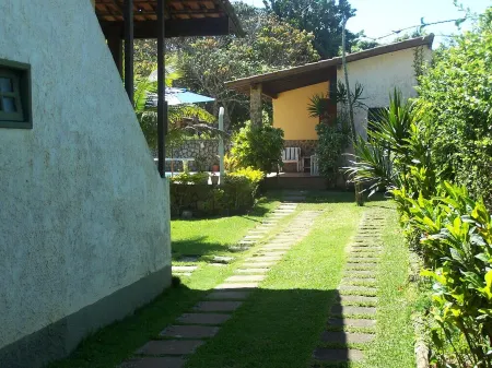 Casa de Seis Suítes, um Quarto e Duas Salas. Paraíso na Beira do mar