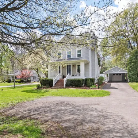 Entire Louisville Home w/Private Hot Tub - Quiet - Families - Extended Stays
