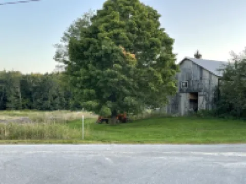Nature Abounding- Central to 4 beautiful NH lakes!!