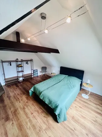 Charming top floor/maisonette apartment with balcony in the heart of Krefeld