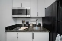 Charming 1-bedroom aFLL apartment near Sawgrass & Hard Rock with WiFi, AC.