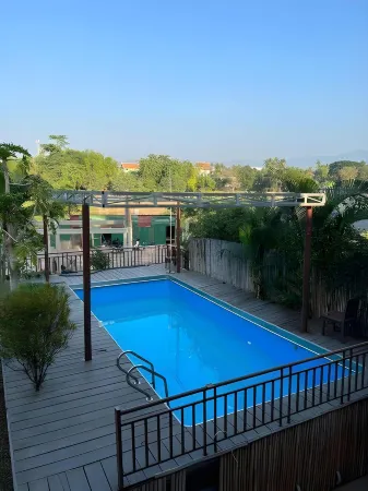 Villa Namkhan River Отели в г. Луанг Прабанг