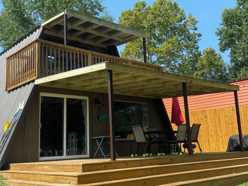 Lakefront- Private Dock w/ Kayaks! A Fisherman's Paradise! with New Hot Tub!