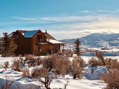 LOG HOME PRIVACY! STUNNING VIEWS ~ 8 MIN TO SKI~ TRAILS ON THE PROPERTY 유타 올림픽 공원 주변 호텔
