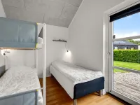 "Bernice" - 900m from the Sea