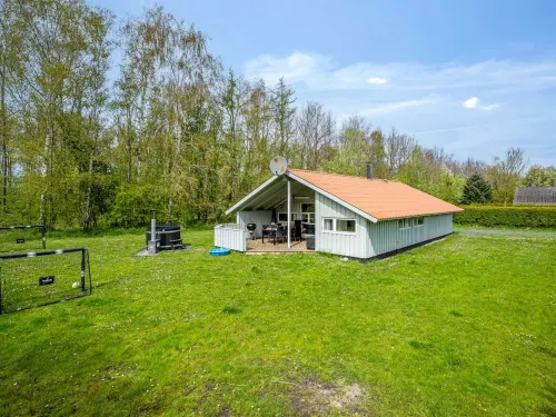 "Bjart" - 1.5km from the Sea