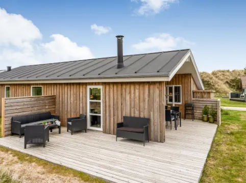 "Gyrial" - 950m from the Sea