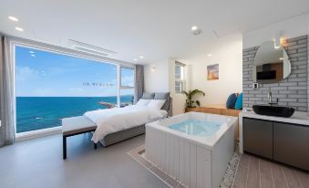Donghae 828 Ocean View Spa Pension