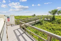 St. Augustine's Oceanfront Oasis: Hibiscus F102 Hotels in Butler Beach