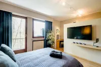Schönes Zimmer in luxuriöser Wohngemeinschaft & 3-Sterne-Dinner - Optional - 3-Sterne