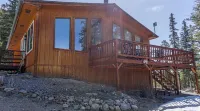 Mountain Base Camp, 2 Bedroom, Wood Stove Amazing Views, Middle of Everything
