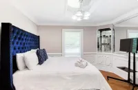 New Listing!! Spacious 7BR 4BA Single Family Home W/Pool Hot Tub & Game Room