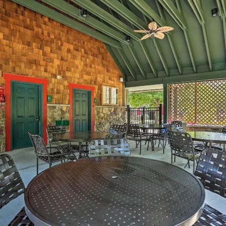 Mountain Creek Resort Home - Hot Tub & Pool Access