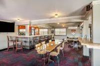 Motel 6 Moncton, NB - bar