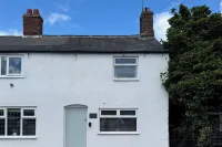 Cottage - Sleeps 4 - Pets Ok - Garden - Parking - 2-Star