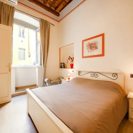 Mansion in Lucca near Via Fillungo