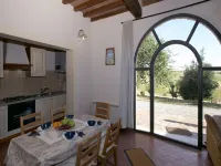 Tuscan Hilltop Farm Stay