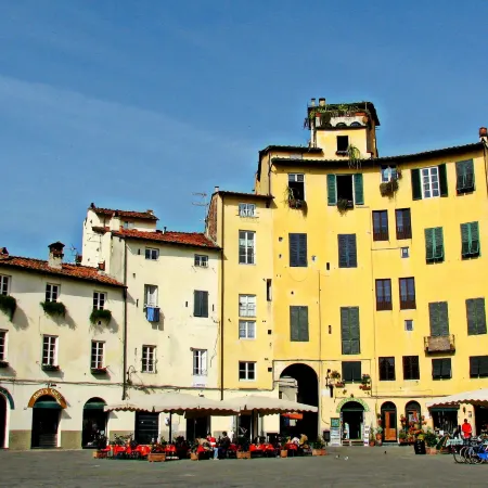 Lucca Retreat with Pool