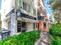 Mougins Hideaway for 4 Guests