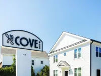 The Cove at Salem Hotels near Salem Station