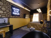 Mint Hotel Rosebank Hotels near Killarney Mall