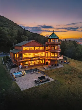 The Summit House - Private Upstate Estate with Unmatched Mountain Views