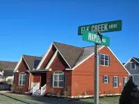 Spacious Entire Home Close to HoliMont and Village Отели рядом с достопримечательностью «Наннен Арборетум»