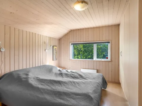 "Enid" - 700m from the Sea