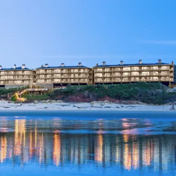 Hallmark Resort in Cannon Beach Отели рядом с достопримечательностью «Пляж Кэннон-Бич»