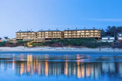 Hallmark Resort in Cannon Beach Hotels near Chapman Point