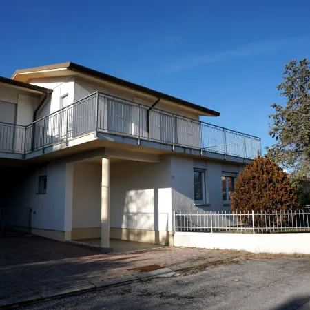 Comfortable Villa Near the Beach