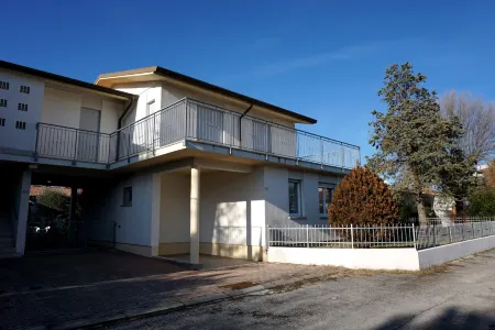 Comfortable Villa Near the Beach