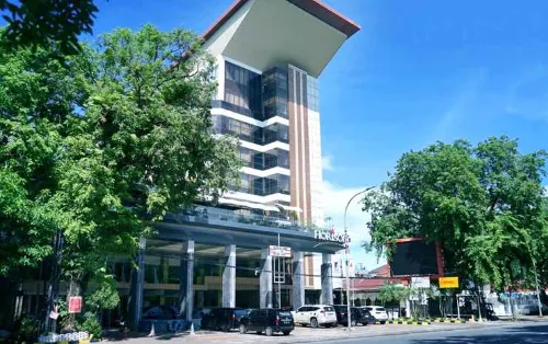 Horison Ultima Makassar