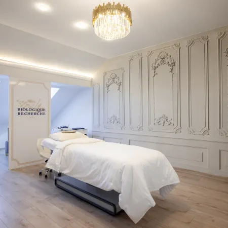 Tresor Le Palais Timisoara, Curio Collection by Hilton