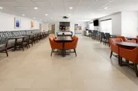 Holiday Inn Express & Suites WYOMISSING by IHG - Frühstück