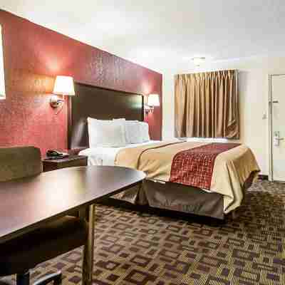 Red Roof Inn Anderson, IN Rooms