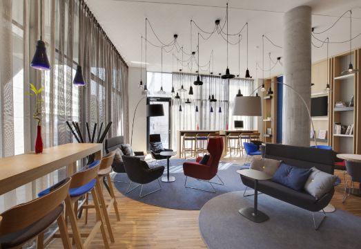 홀리데이 인 익스프레스 알렉산더플라츠