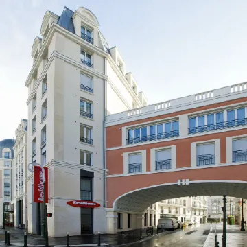 Residhome Puteaux la Defense Отели рядом со станцией La Defense Station